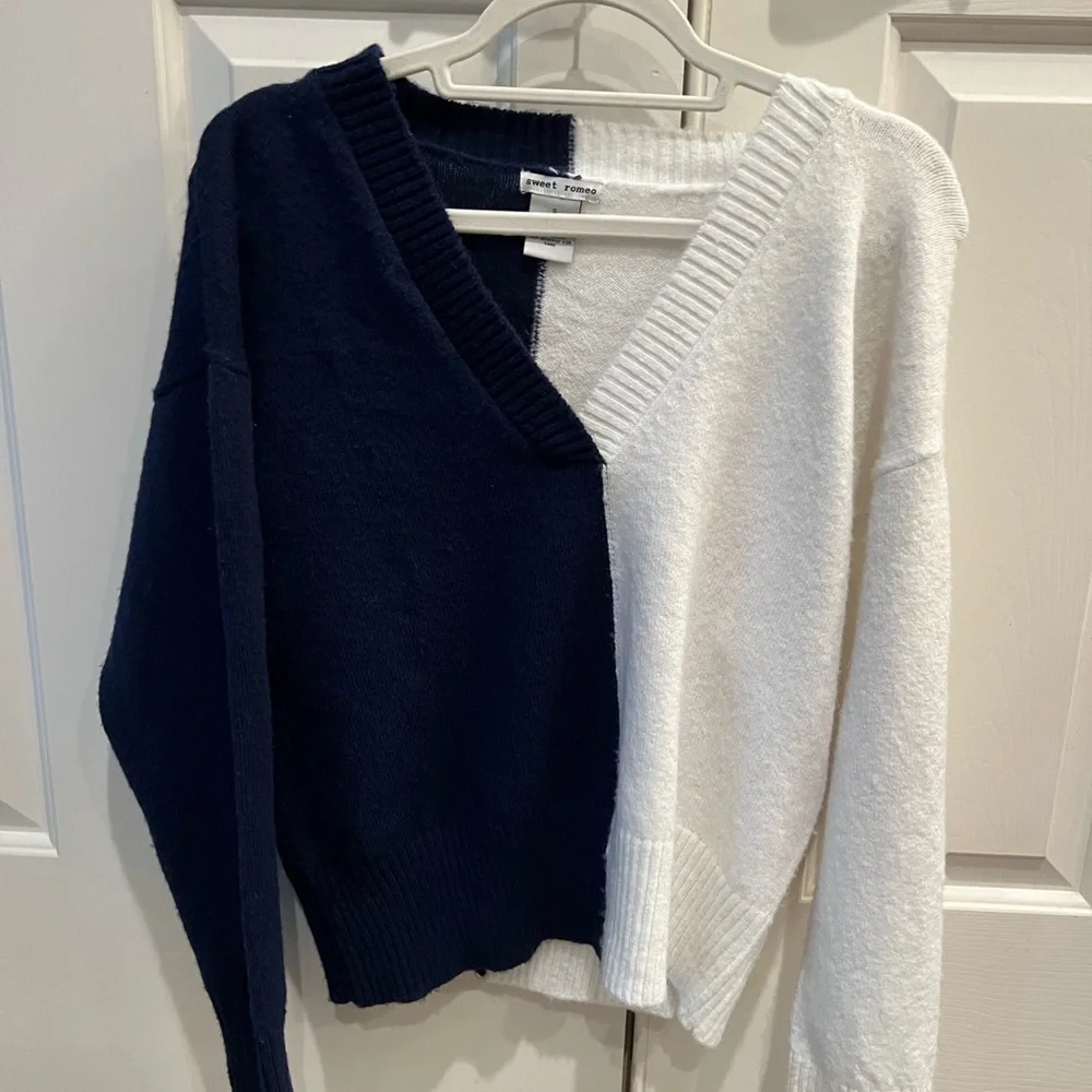 Two colored sweater - Picture 2 of 3